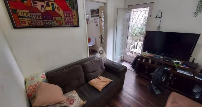 Casa de rua à venda, 2 quartos, tijuca - rio de janeiro/rj