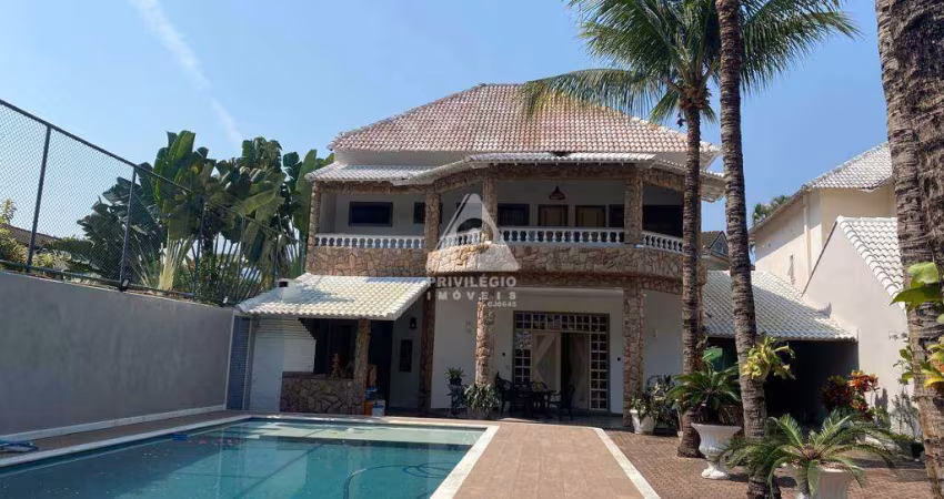 Casa à venda, 4 quartos, 4 suítes, 2 vagas, BARRA DA TIJUCA - RIO DE JANEIRO/RJ
