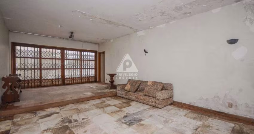Casa de rua à venda, 3 quartos, 1 suíte, Recreio dos Bandeirantes - RIO DE JANEIRO/RJ