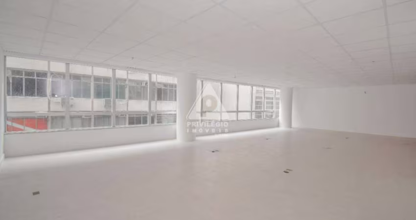 Venda de sala comercial 502, Centro, 133 m², infraestrutura empresarial