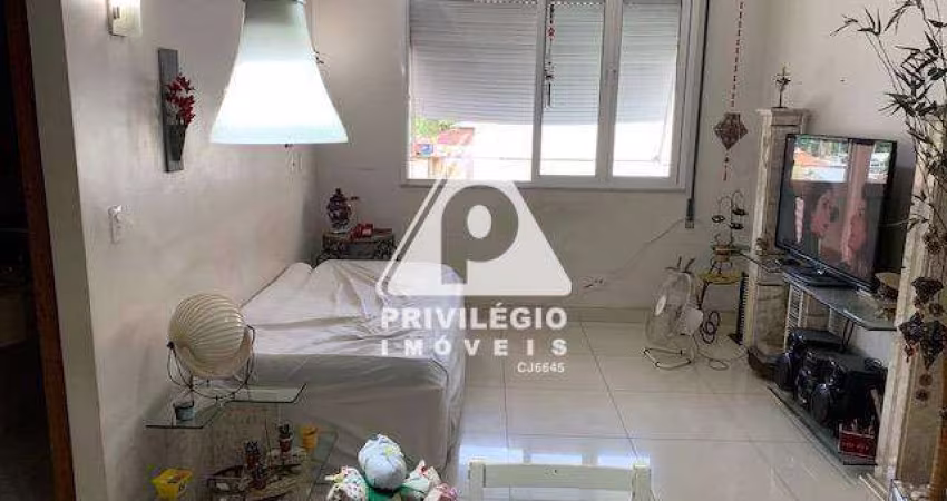 Reformado no Centro com 3 quartos