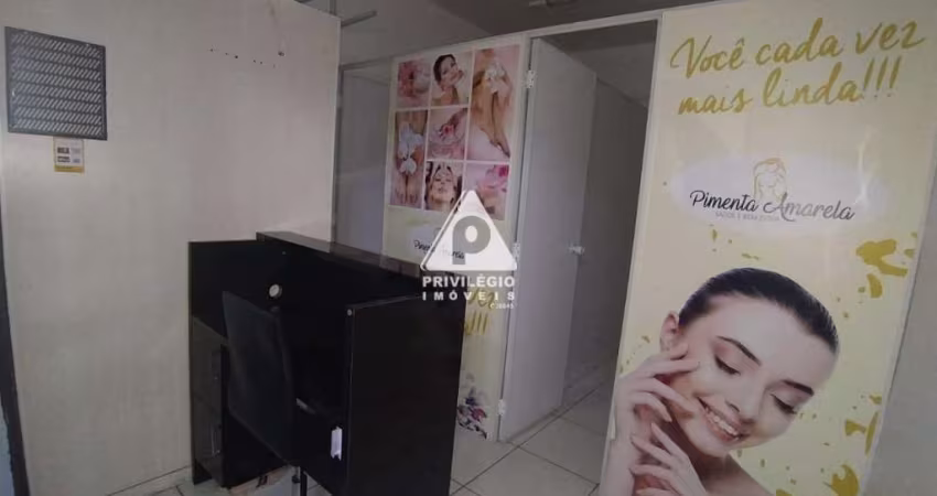 Sala Comercial no coração do Catete. OPORTUNIDADE!