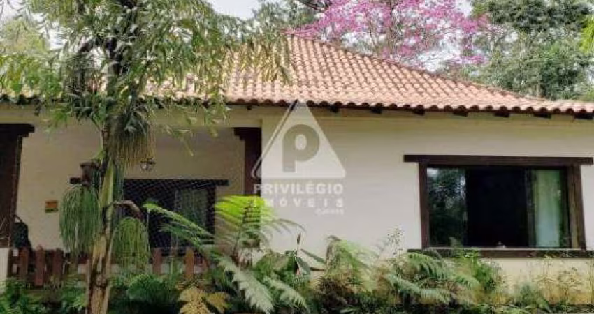 Chácara à venda, 3 quartos, 1 suíte, Centro - Mendes/RJ