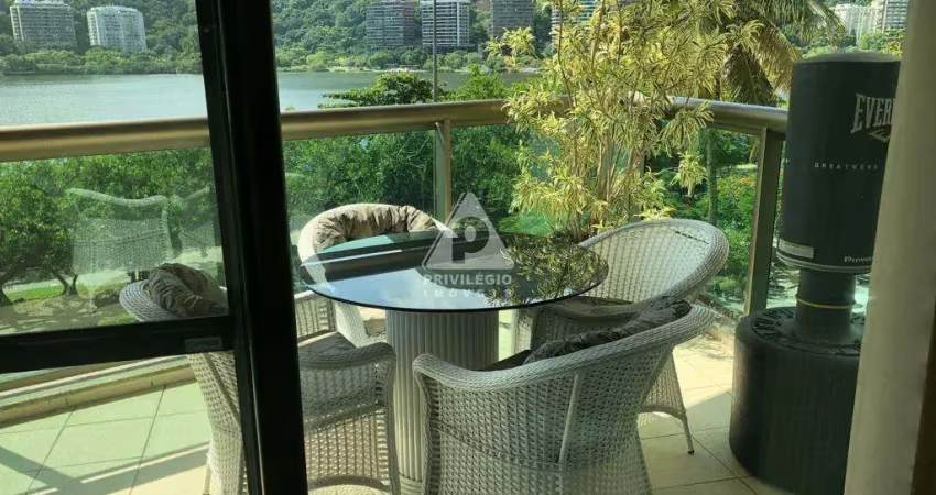 Vista deslumbrante e elegância em ipanema: apartamento frontal lagoa no edifício conde du lac