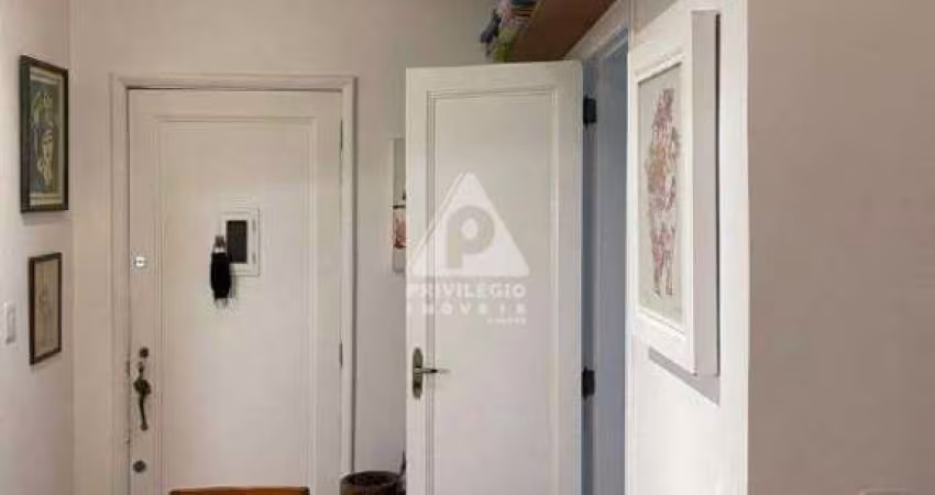Andar alto/ frente. Conjugadão bem dividido, com 34 m²/ entrar e morar!!!!