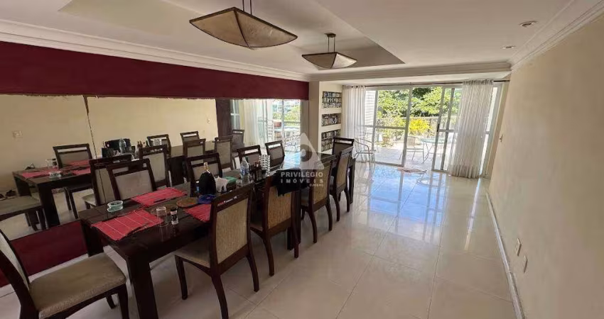 Cobertura duplex 100 metros da praia