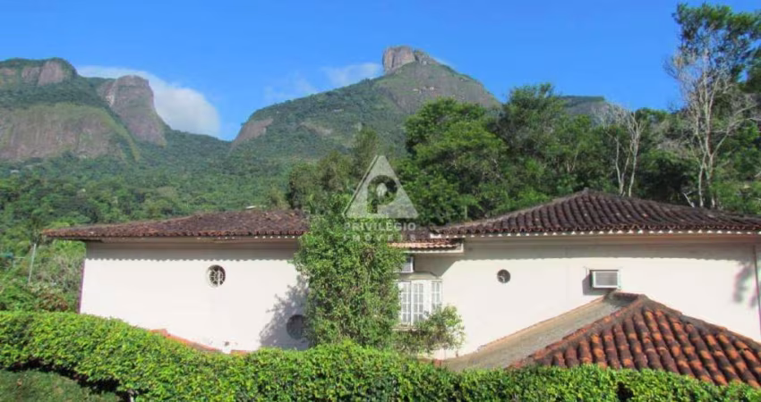 Casa em Condomínio à venda, 5 quartos, 2 suítes, 6 vagas, Itanhangá - Barra da Tijuca