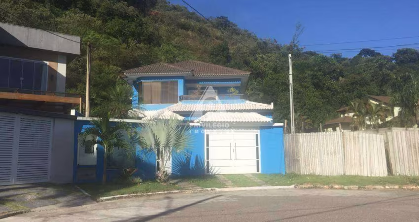 Casa em Condomínio