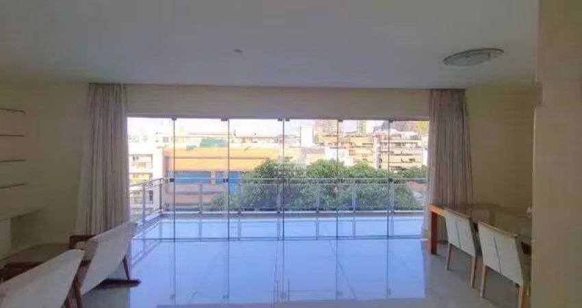 Apartamento , 3qts, 2 vaga, varanda , 550 metro metro