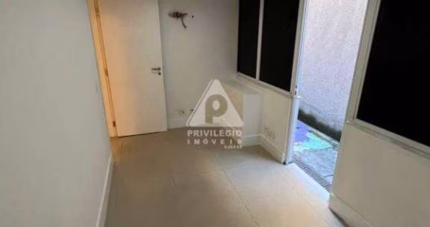 Conjunto de Salas Comerciais com 105m2 em Centro Médico na Real Grandeza - Botafogo
