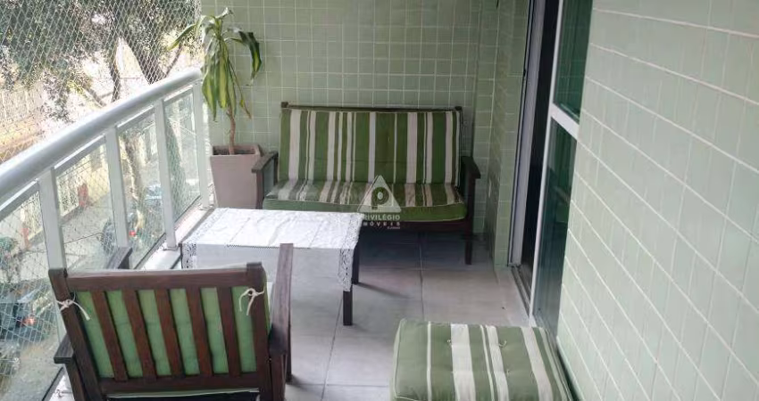 Apartamento à venda com 3 Quartos, de frente com varandão, próximo ao Shopping Tijuca, à Praça Varnhagen e ao Metrô