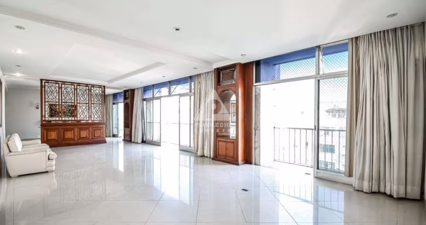 Maravilhoso apartamento de 300 m² com 4 quartos e 2 vagas no Flamengo