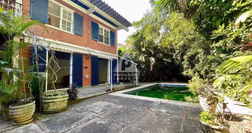Casa duplex com piscina e churrasqueira - jd botânico