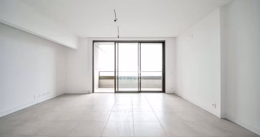 RIO BY YOO. Apartamentos luxuosos de 3 quartos, suíte, vaga e infraestrutura completa. A venda no Flamengo
