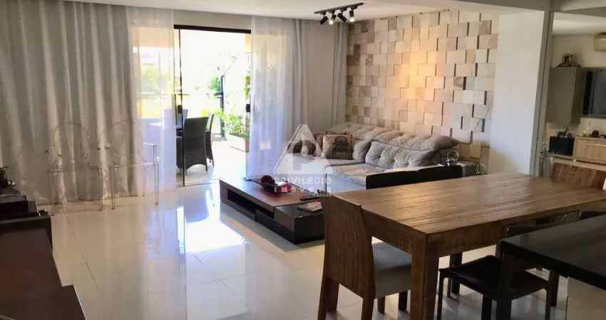 Cobertura - 4 quartos sendo 1 suíte - área gourmet com churrasqueira, piscina-recreio dos bandeirantes