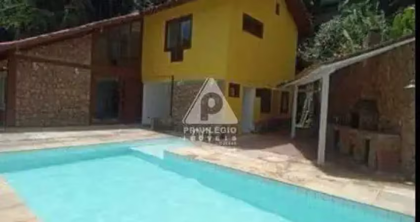 Venda de Mansão Magnífica com Excelentes Oportunidades Comerciais