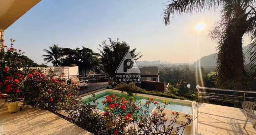 Casa à venda em condomínio com 489m² próximo ao shopping espaço itanhangá com vista deslumbrante