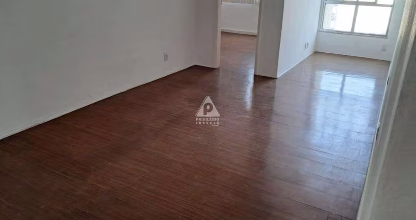 Apartamento 2 quartos proximo ao metro Saens Pena, Rua Desembargador Izidro