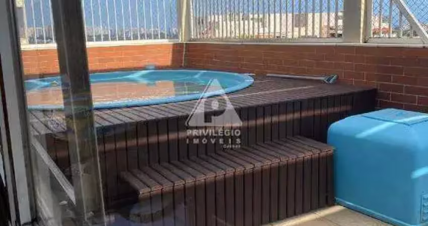 Cobertura Linear Espetacular - 4 Quartos(1suíte), 430m², piscina, 3 vagas de garagem - Barra da Tijuca
