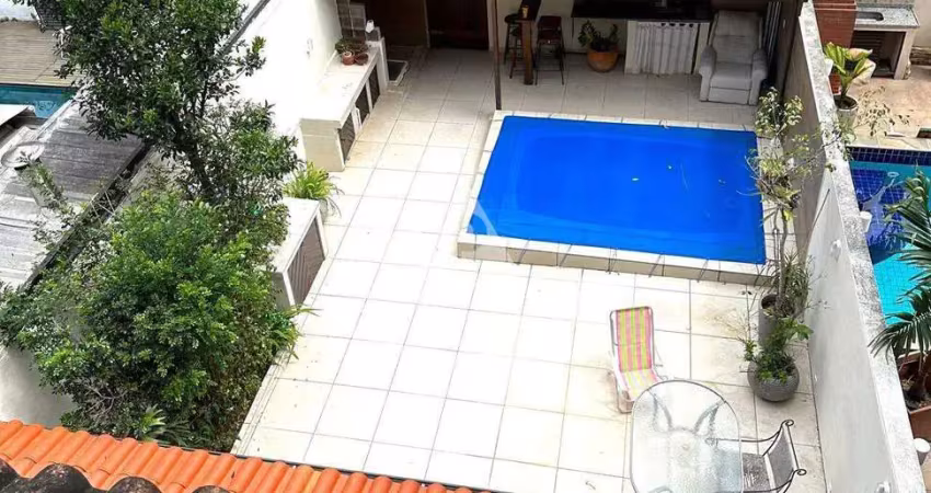 Casa reformada com lazer completo na barra - jardim saint tropez