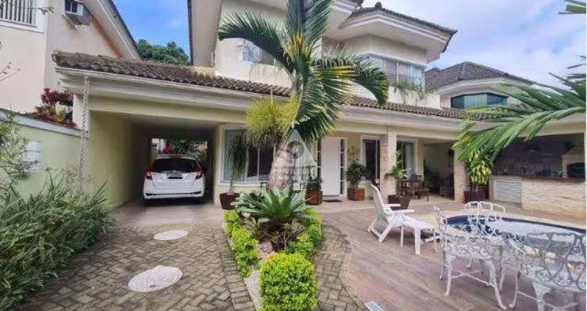 Casa 5 quartos com 3 suites, ampla sala e piscina - Vargem Grande