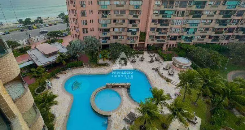 Apartamento de 2 quartos todo reformado no ocean drive.