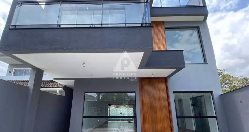 Casa triplex de alto padrão no condomínio riviera del sol - recreio dos bandeirantes
