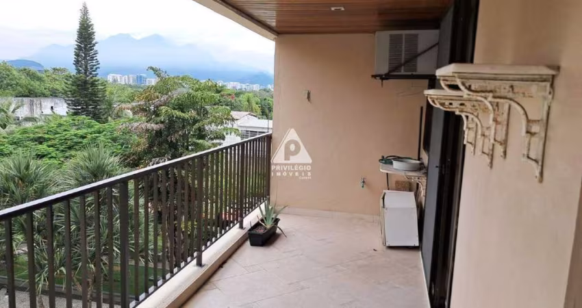 APARTAMENTO COM VARANDA 3 QUARTOS 1 SUITES 2 VAGAS NA BARRA DA TIJUCA