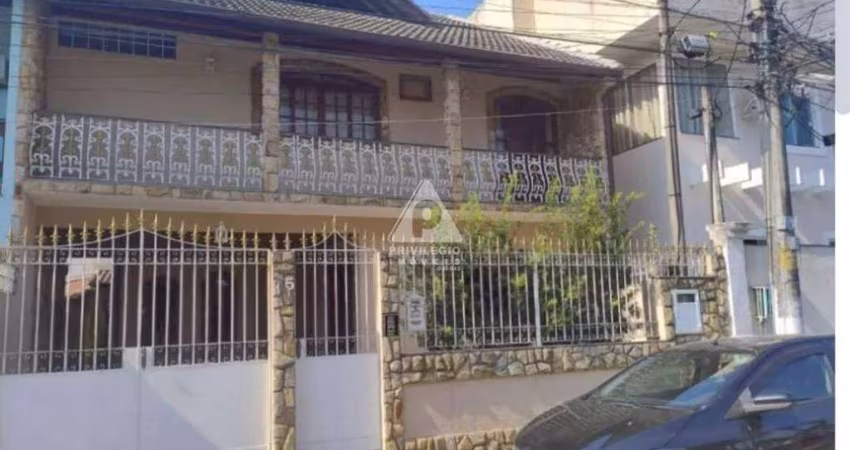 Luxuosa casa à venda 3 Quartos -Taquara