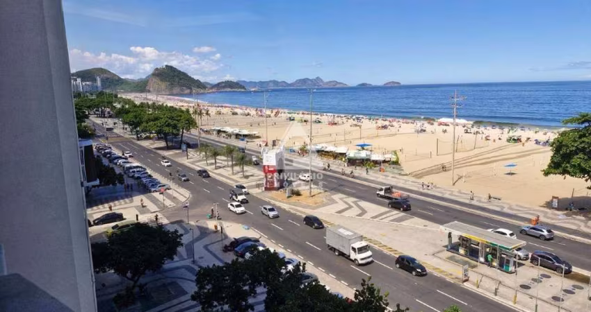 SALÃO, LAVABO, 3 QUARTOS SENDO 2 SUÍTES, COZINHA, DCE E VG