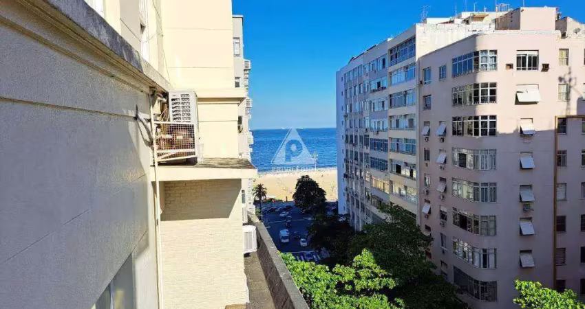 Apartamento original 4 quartos na figueiredo de magalhães na quadra da praia