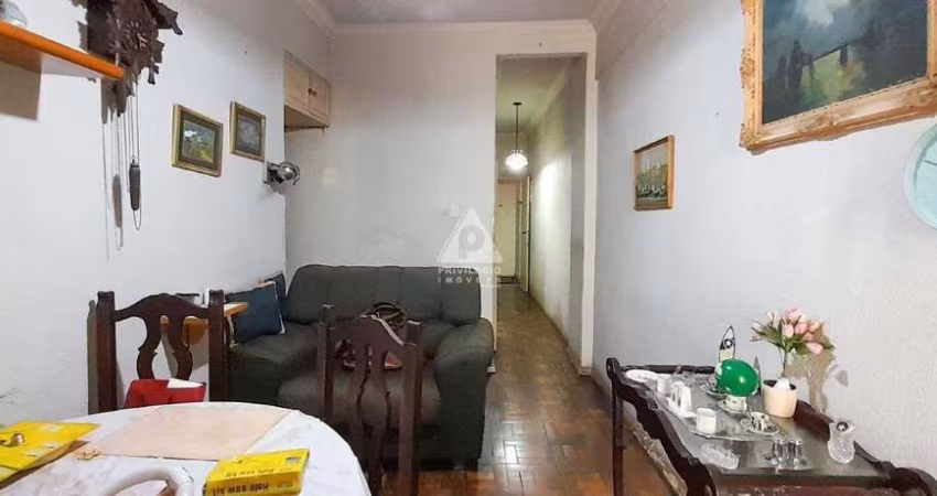 Apartamento à venda, 2 quartos, 1 vaga, Copacabana - RIO DE JANEIRO/RJ