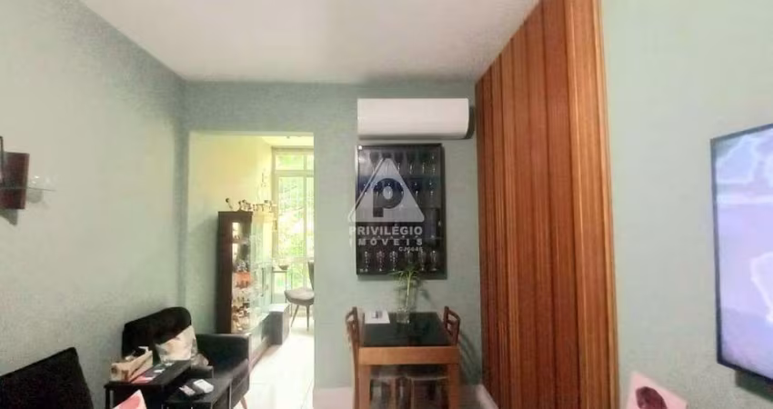 [Apartamento] Reformado à Venda em [Botafogo] Rio de Janeiro RJ. 3 Quartos com Dependência convertida para escritorio