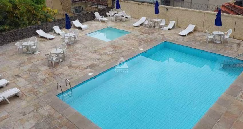 Apartamento a venda na Rua Haddock Lobo com 3 quartos.