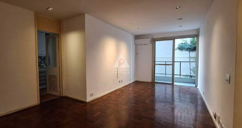 Apartamento à Venda, Sala e Quarto, Infraestrutura, Vaga na Escritura, Flamengo, Rio de Janeiro, RJ