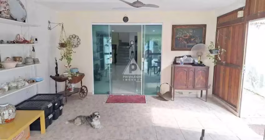 Casa com 3 quartos à venda na Rua Soldado José Menezes Filho, --, Anil, Rio de Janeiro