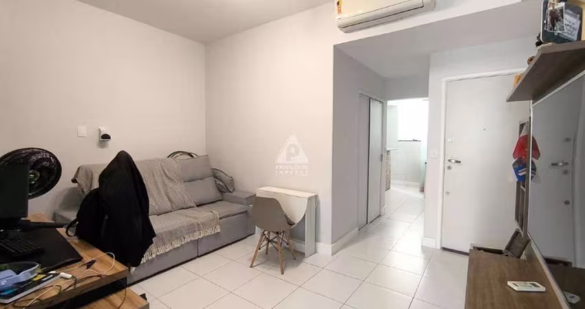 Apartamento reformado de 1 Quarto à venda na Tijuca, próximo do metrô Uruguai