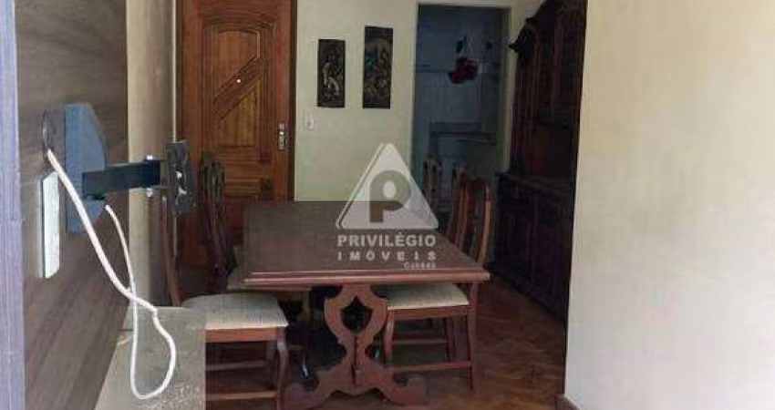 Sala e 2 quartos no coração de Laranjeiras