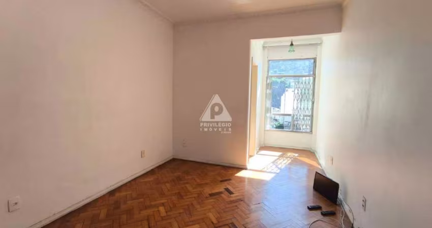 Apartamento à venda, 2 quartos, Catete - RIO DE JANEIRO/RJ