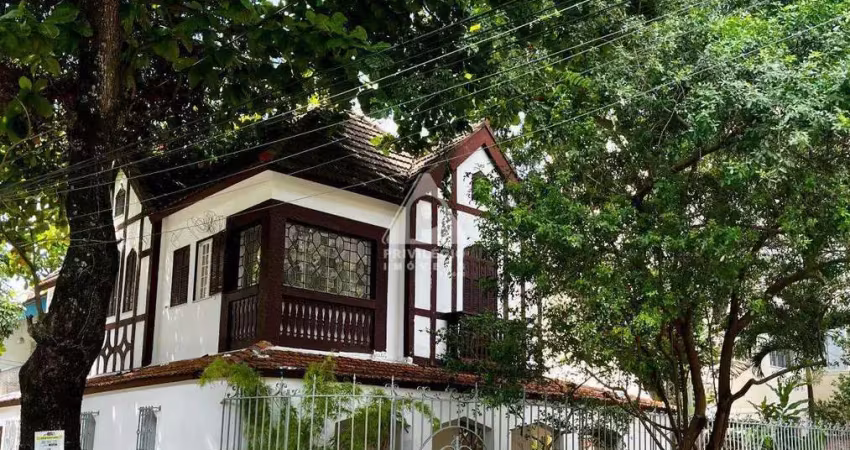 CASA LUXUOSA NA URCA