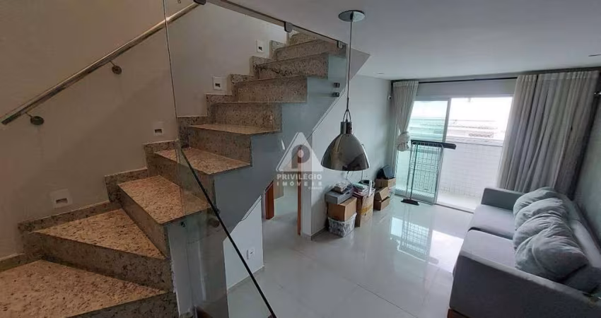Cobertura 2 quartos sendo 1 suite com 2 Vagas na escritura, prédio com infraestrutura.