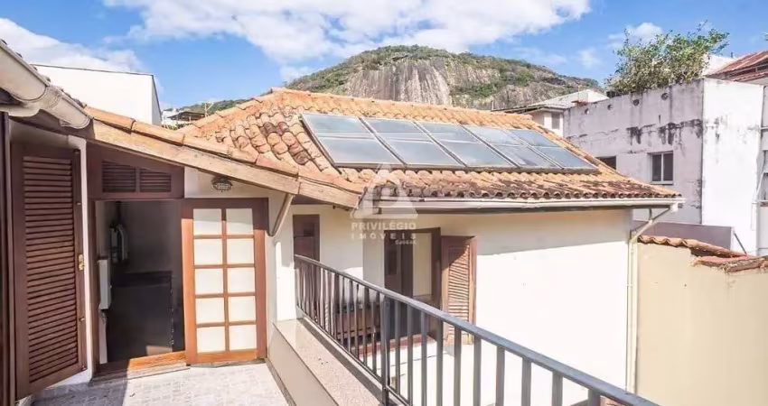 Casa à Venda com 340m², 6 quartos e 3 vagas.