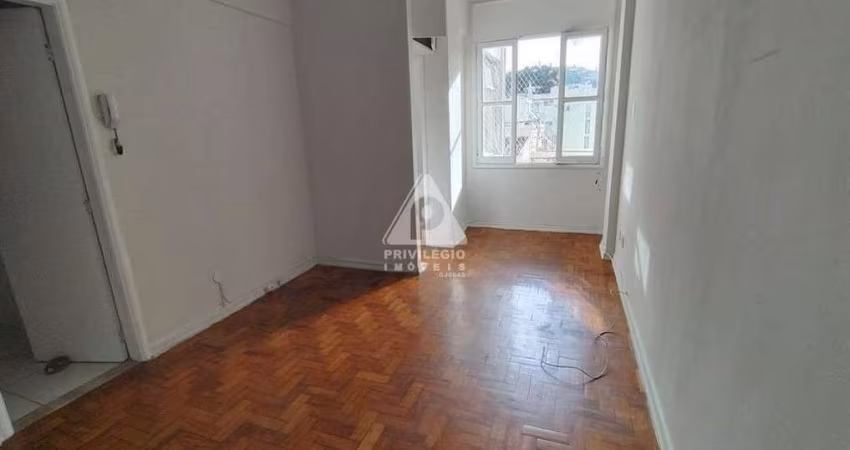 Sala e quarto, proximo do metro, 43M