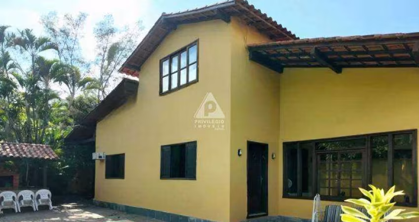 Casa Duplex à venda, 4 quartos, 2 suítes, 3 vagas, Recreio dos Bandeirantes - RIO DE JANEIRO/RJ