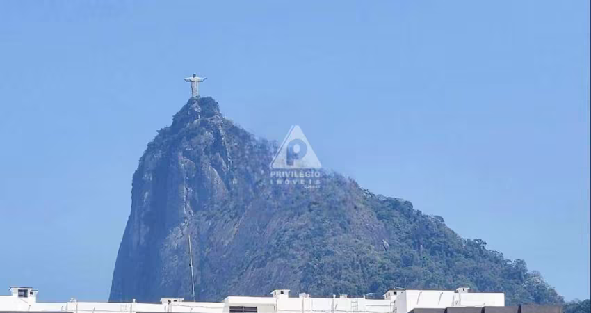 4 quartos sendo 1 suite, varanda, vista livre, vaga, 220 metros, portaria 24H