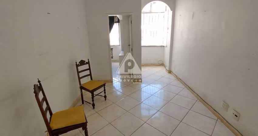 Apartamento com 2 Quartos à venda, 72m², Copacabana - RJ