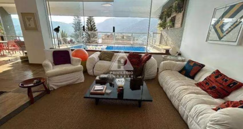 3 quartos sendo 1 suite, 2 vagas, piscina, vista Lagoa Rodrigo de Freitas, reformado
