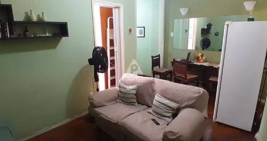 Apartamento Quarto E Sala no Coração de Copacabana