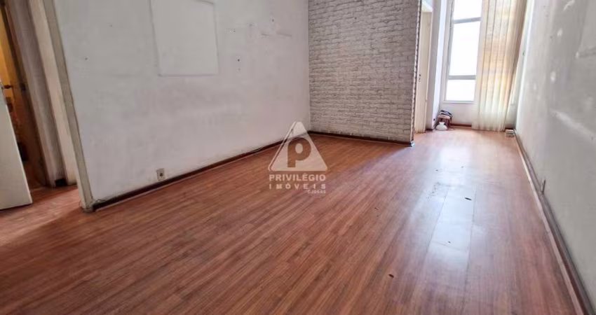 Apartamento á venda 2 quartos com dependência, 1 vaga - Leblon - Rio de Janeiro