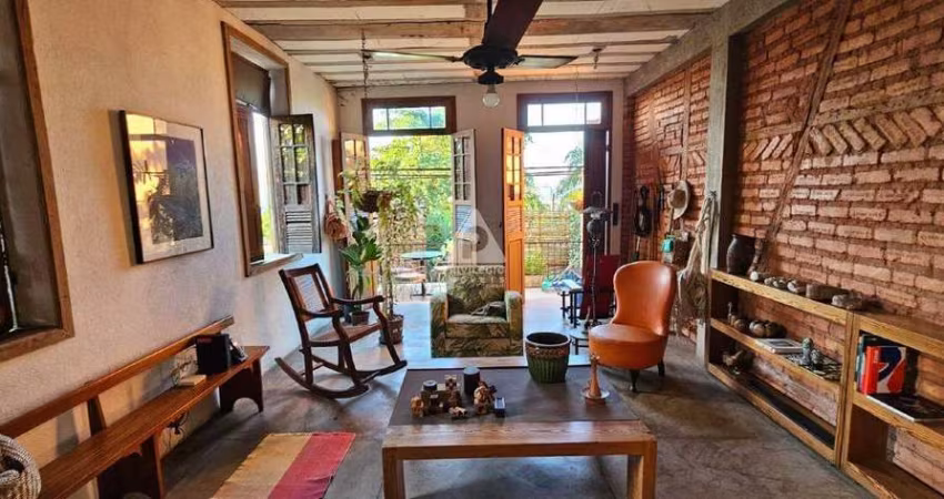Privilégio Imóveis vende: Casa tríplex espaço, conforto e funcionalidade